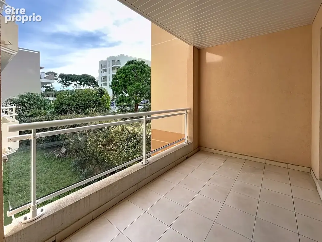 À Antibes, vente agréable 2 Pièces 48m2, super emplacement - photo 4