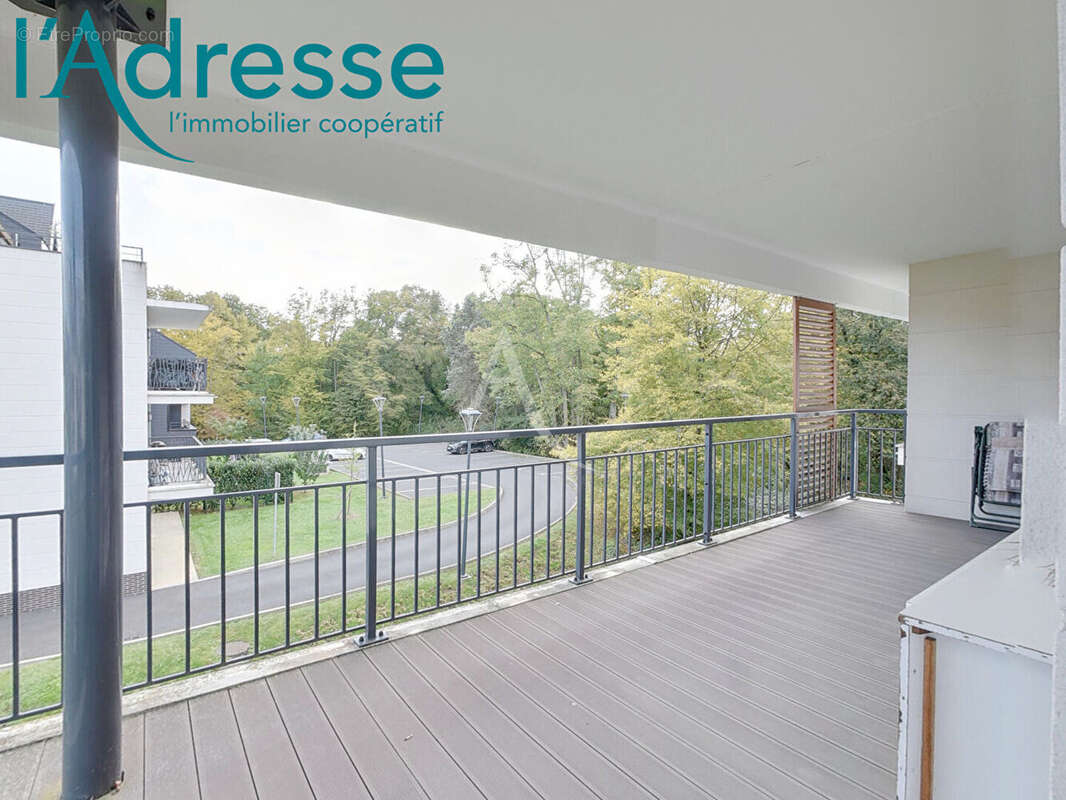 Appartement à EMERAINVILLE