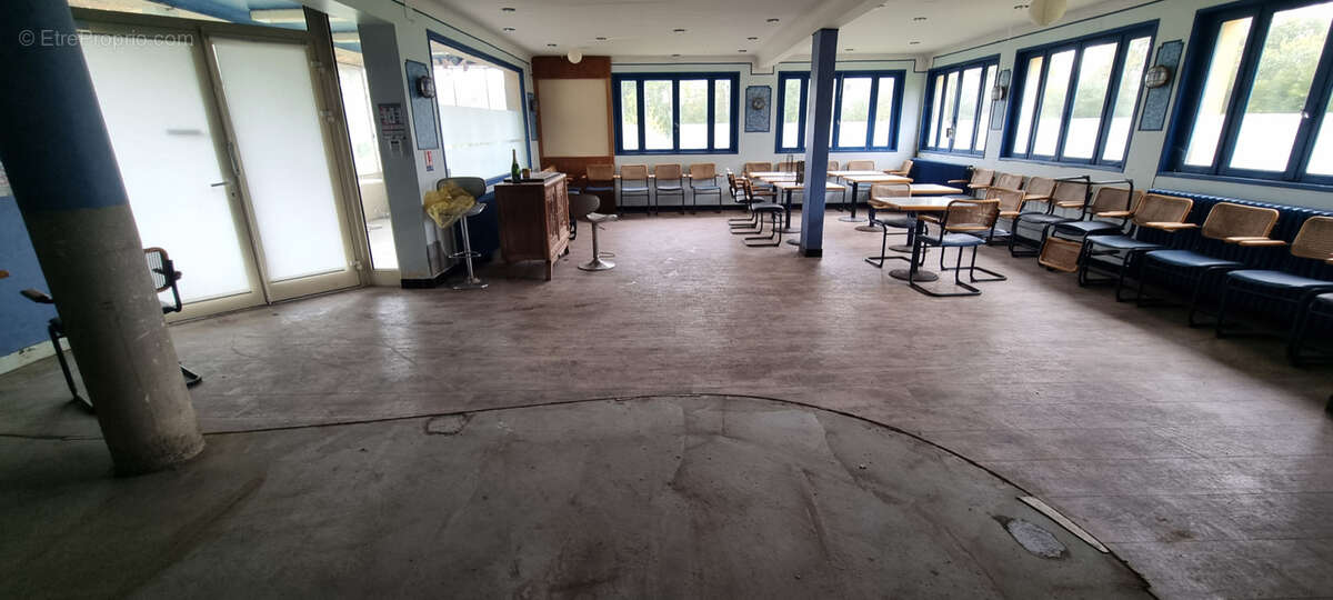 Maison à SAINTE-GENEVIEVE-SUR-ARGENCE