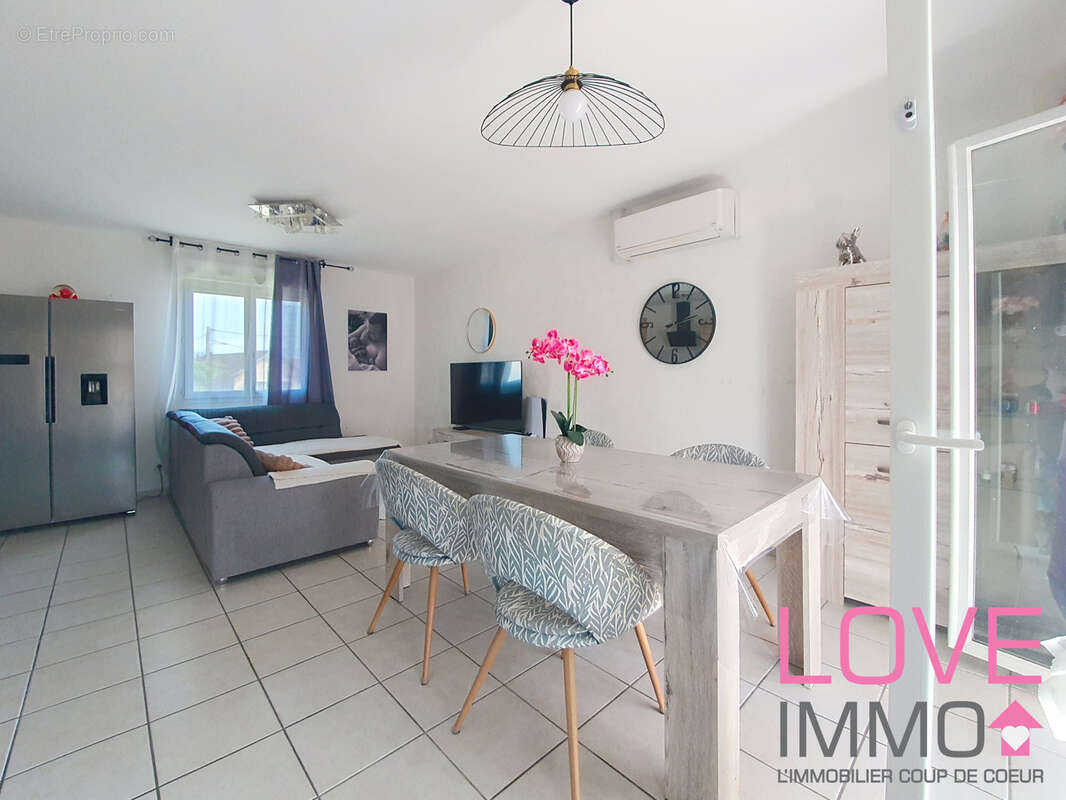 Appartement à LA BATIE-DIVISIN