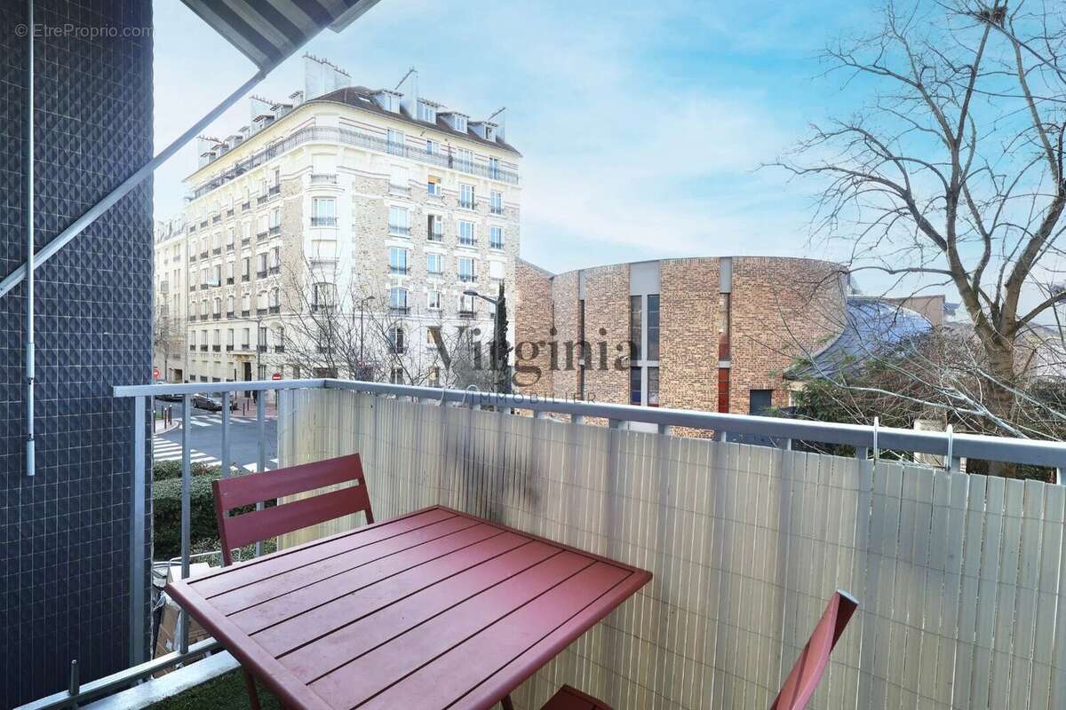 Appartement à CHARENTON-LE-PONT