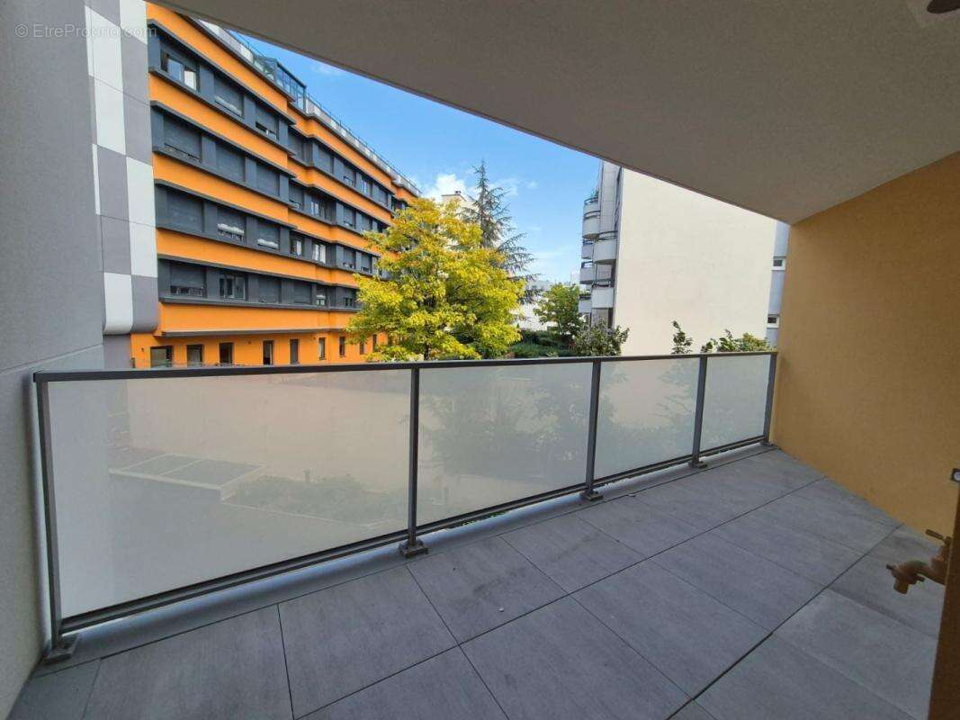 Appartement à SURESNES