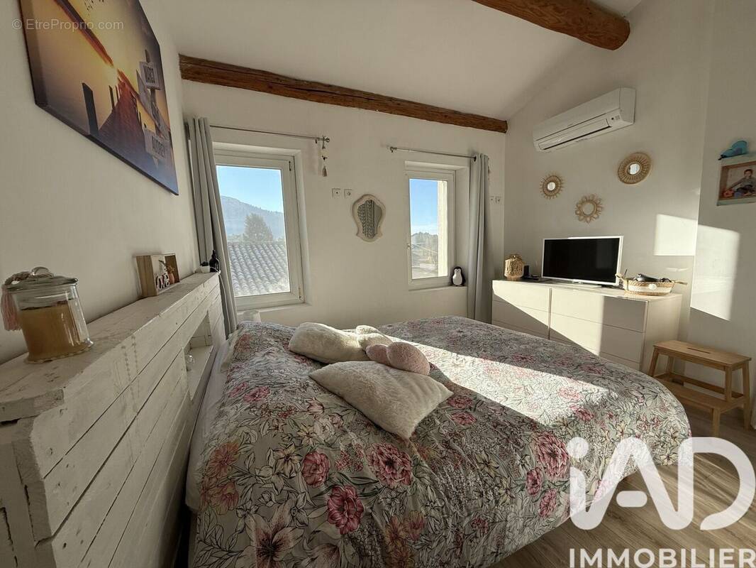 Photo 1 - Maison à LE CASTELLET