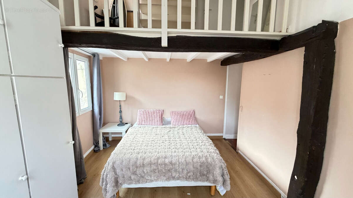 Appartement à PARIS-2E