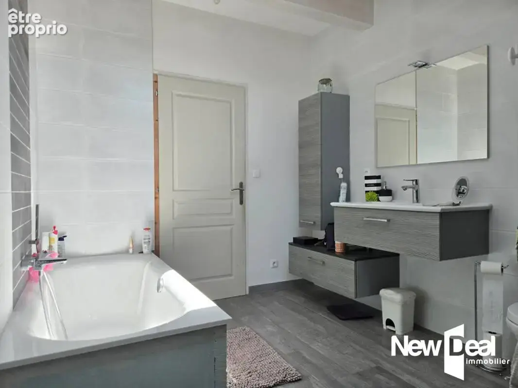 Belle Maison / 200 m² / Vinzier - photo 17