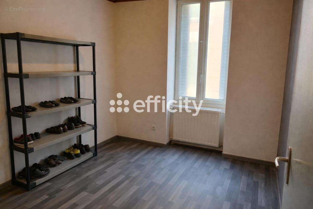 Appartement à BOURG-DE-PEAGE