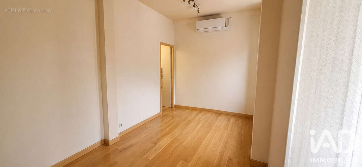 Commerce 60 m² à Chateauroux  - photo 3