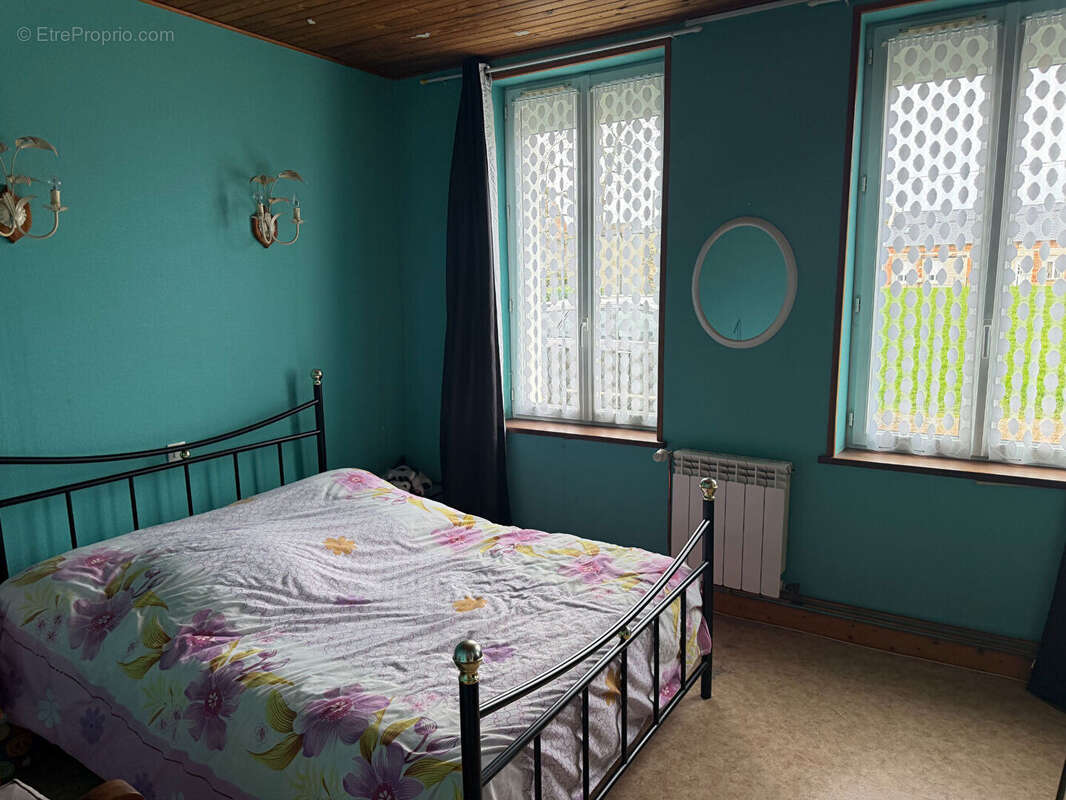 Maison à LA NEUVILLE-BOSMONT