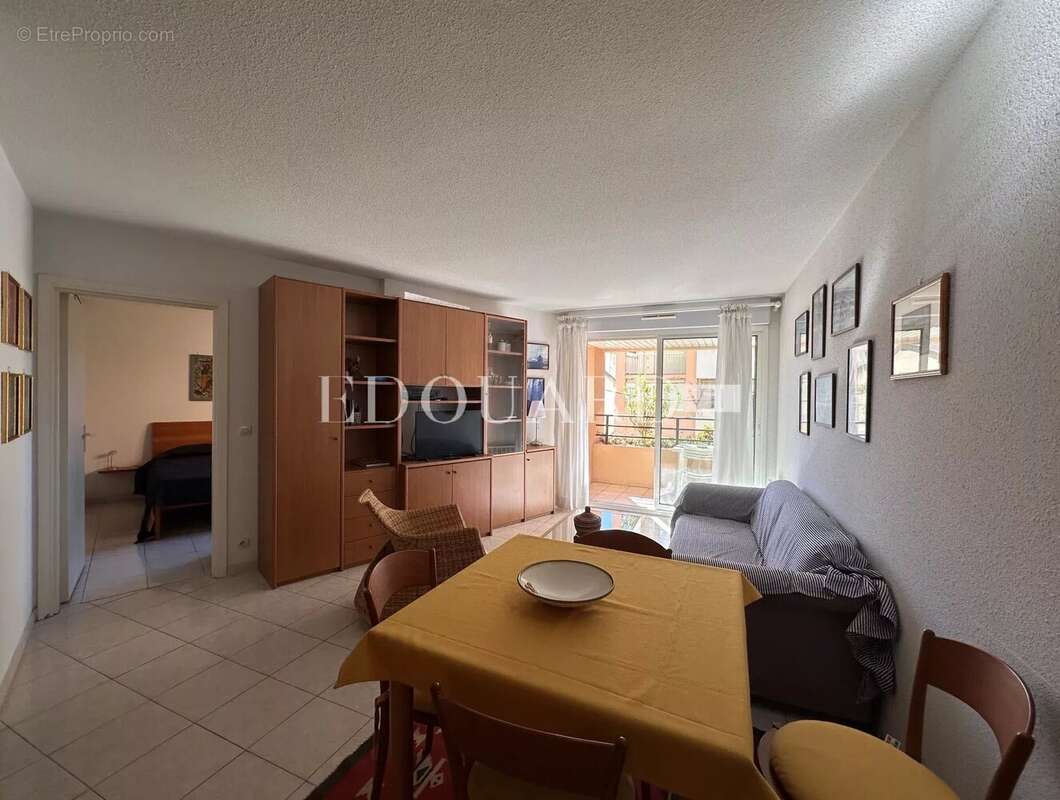 Appartement à ROQUEBRUNE-CAP-MARTIN