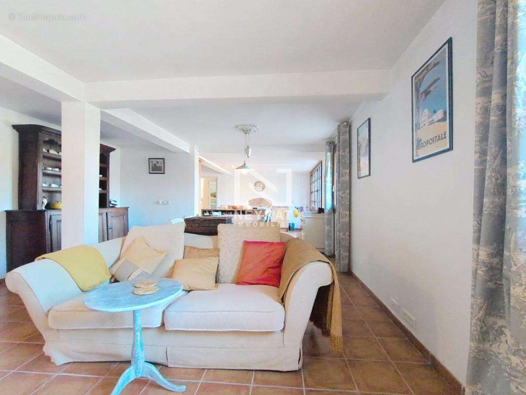 A tourrettes - propriete - proche golf de terre blanches - piscine - tennis - appartement independant - photo 15
