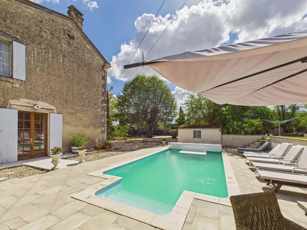 Maison à MONTPON-MENESTEROL