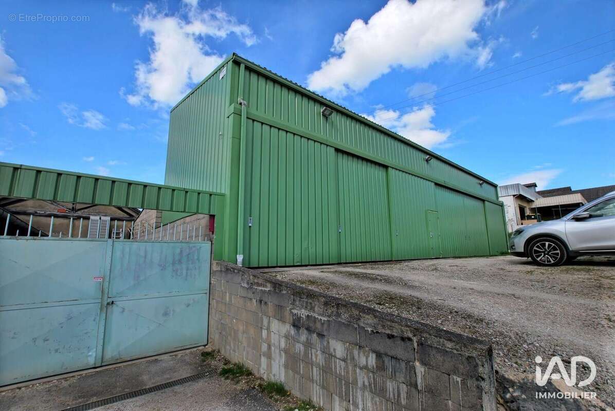 Photo 4 - Commerce à BONNY-SUR-LOIRE