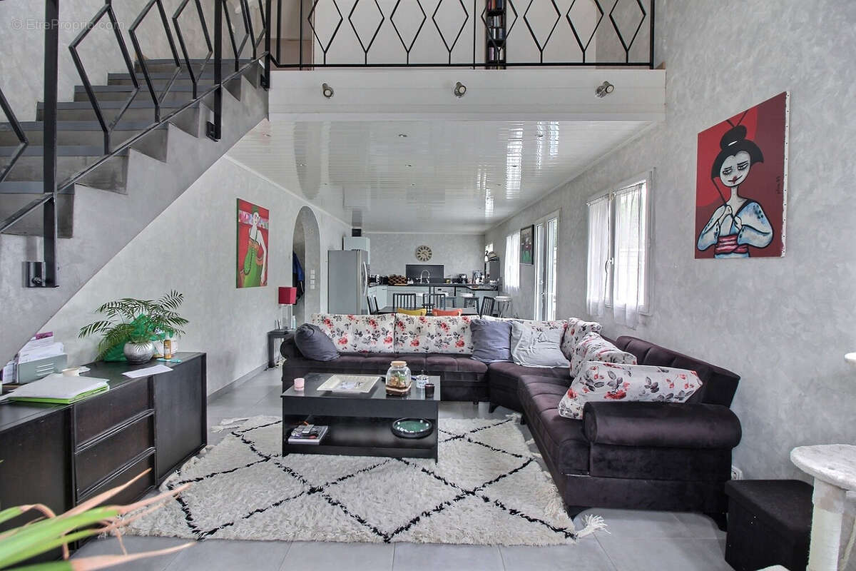 Maison à BOUFFEMONT