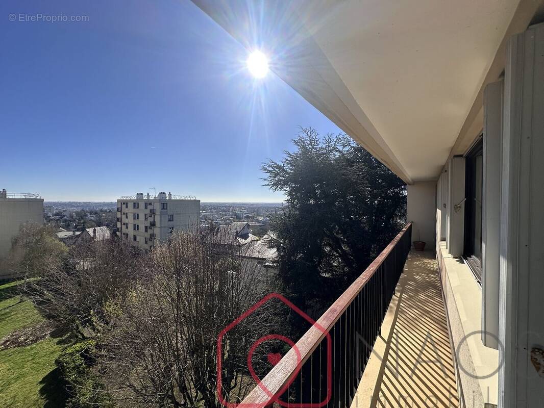 Appartement à LE PLESSIS-ROBINSON