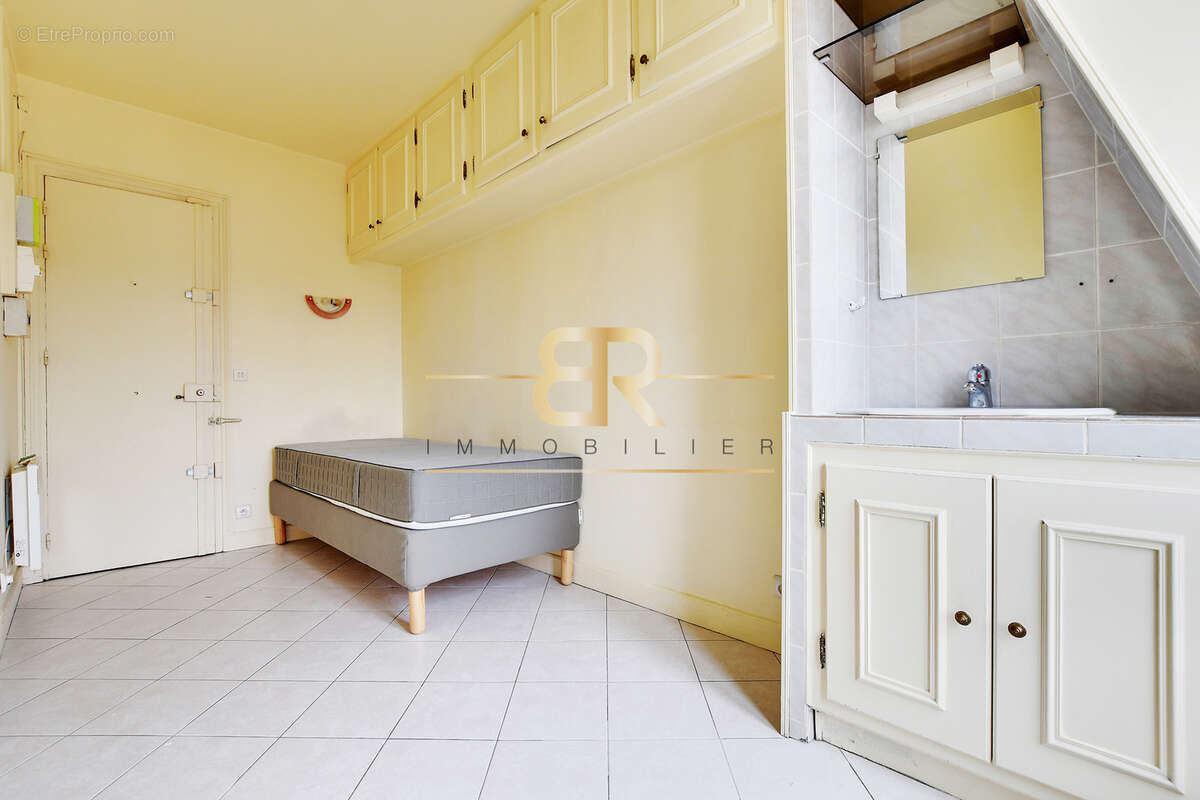 Appartement à PARIS-9E