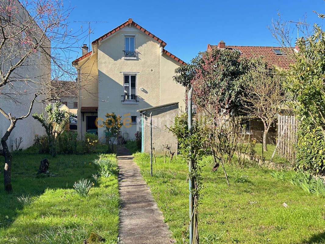 Maison à VILLENEUVE-LE-ROI
