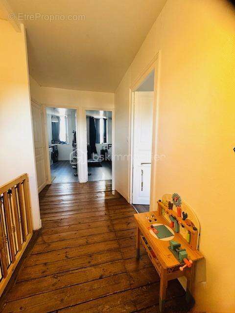 Appartement à MANSLE