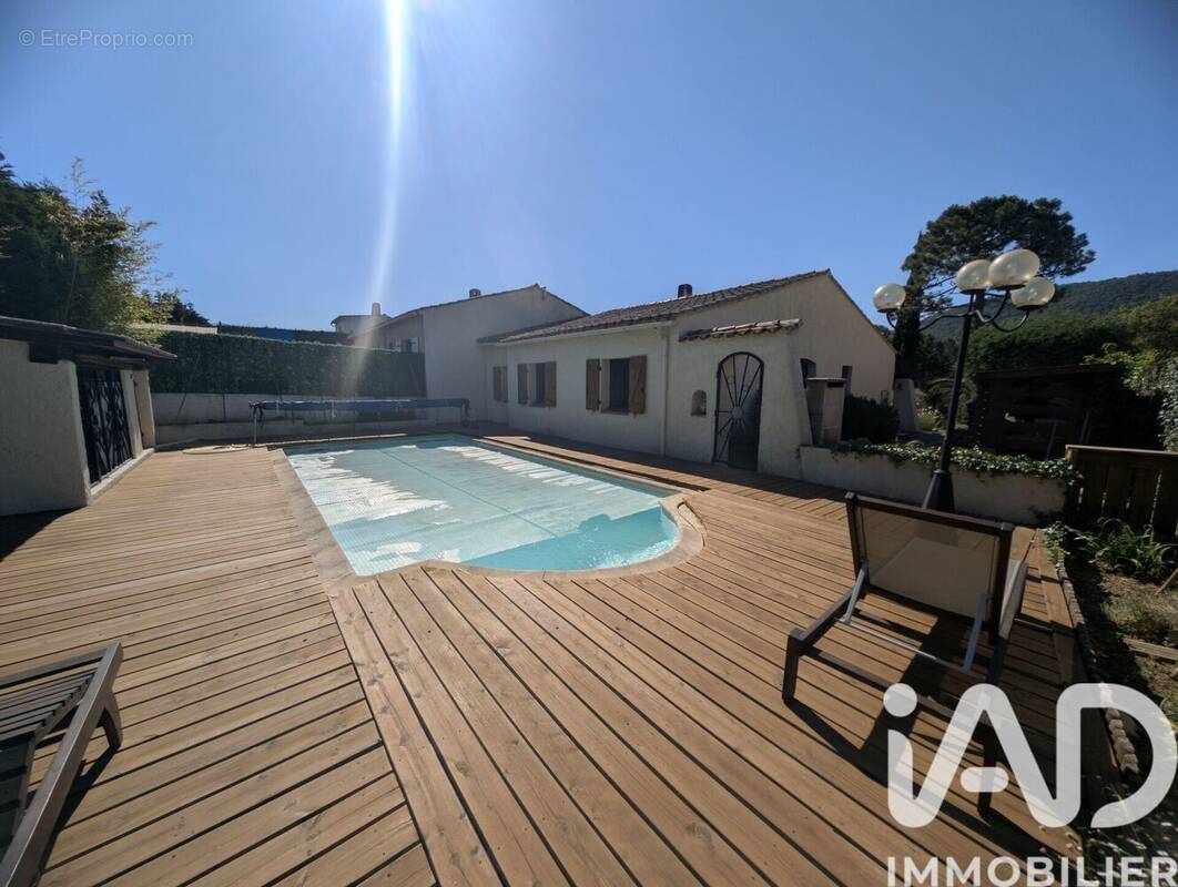 Photo 1 - Maison à LA MOLE