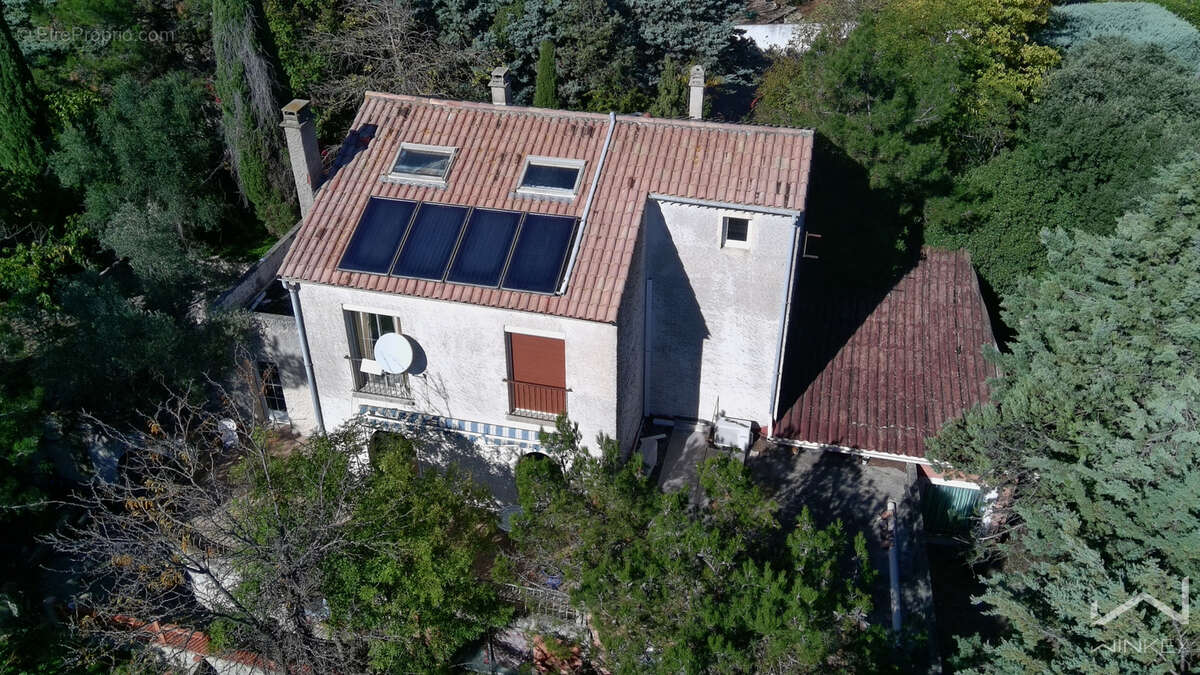 Maison à LA GARDE-ADHEMAR