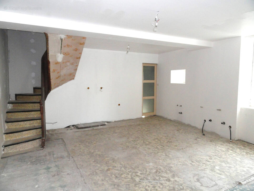 Maison à SAINT-VARENT