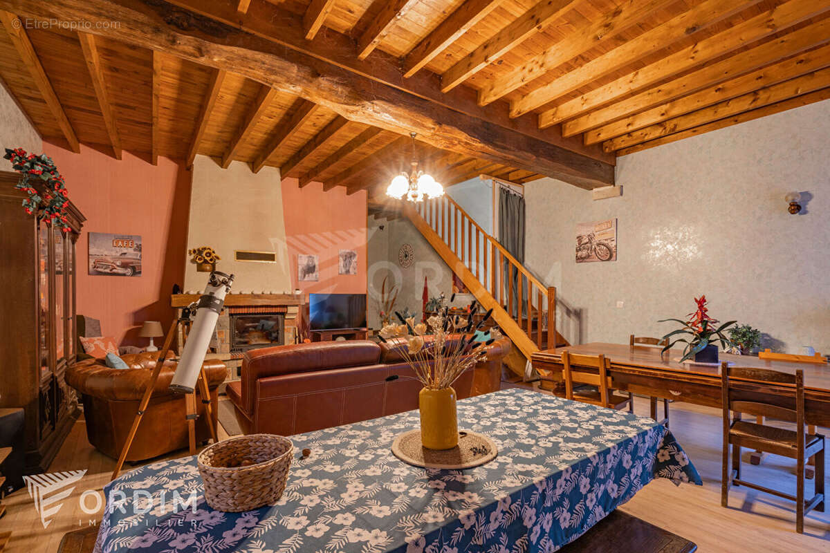 Maison à SACY