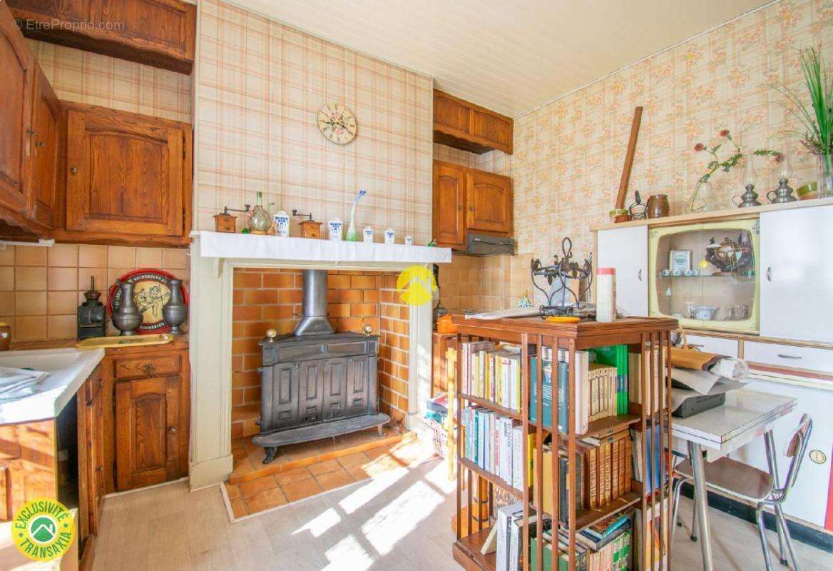 Maison à LE BUISSON-DE-CADOUIN