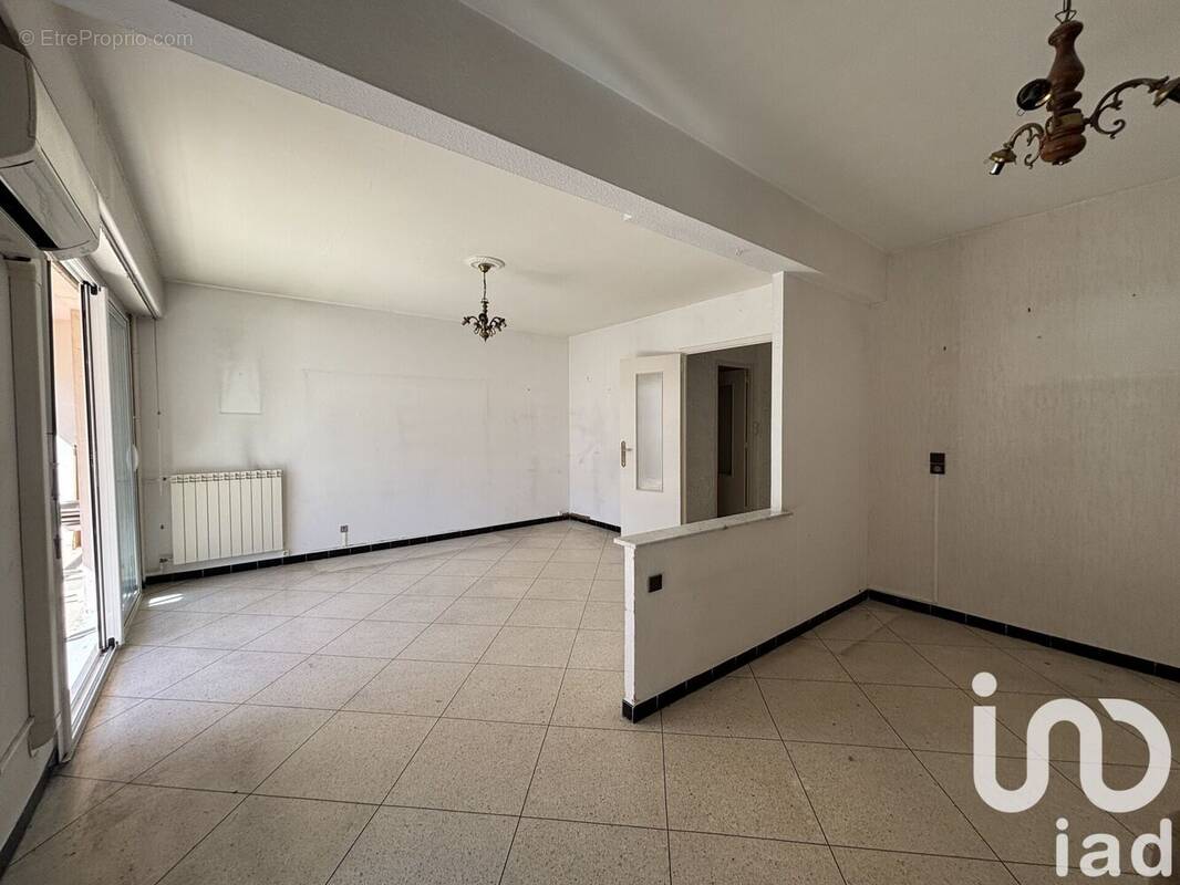 Photo 1 - Appartement à SALON-DE-PROVENCE