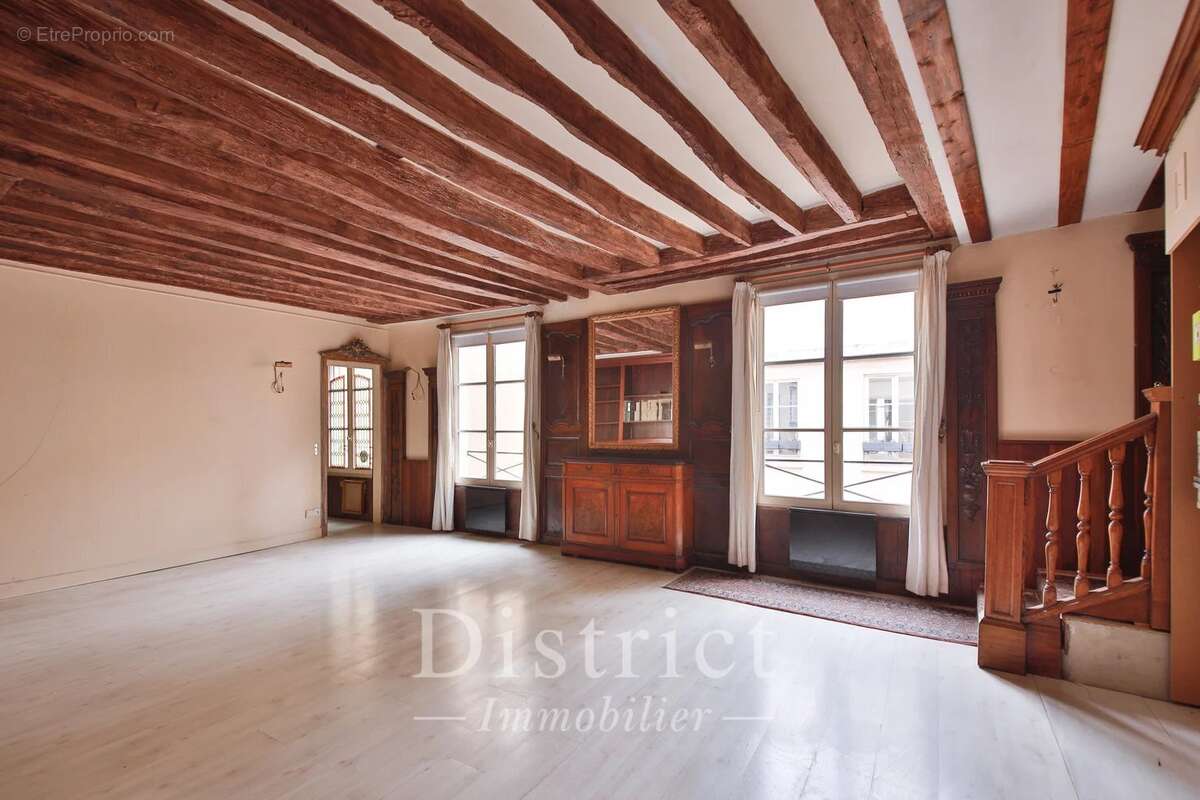 Appartement à PARIS-4E