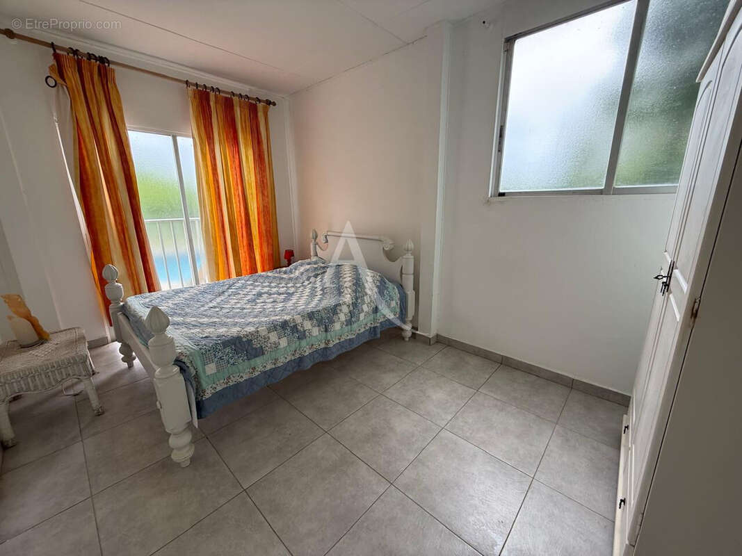 Villa de 7 chambres sur grand terrain à fort potentiel à Petit Bourg - photo 8