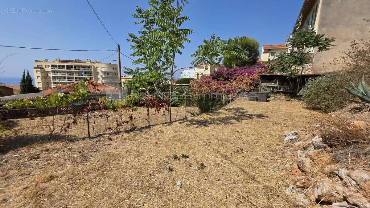 Villa de charme a renover cap d'ail centre - photo 18