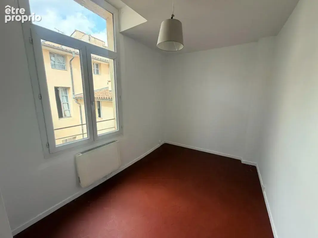 Aix-en-provence – rue boulegon – t2 au calme en centre-ville - photo 8