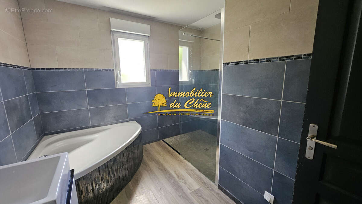 Maison 130 m² à Luxeuil-Les-Bains  - photo 6
