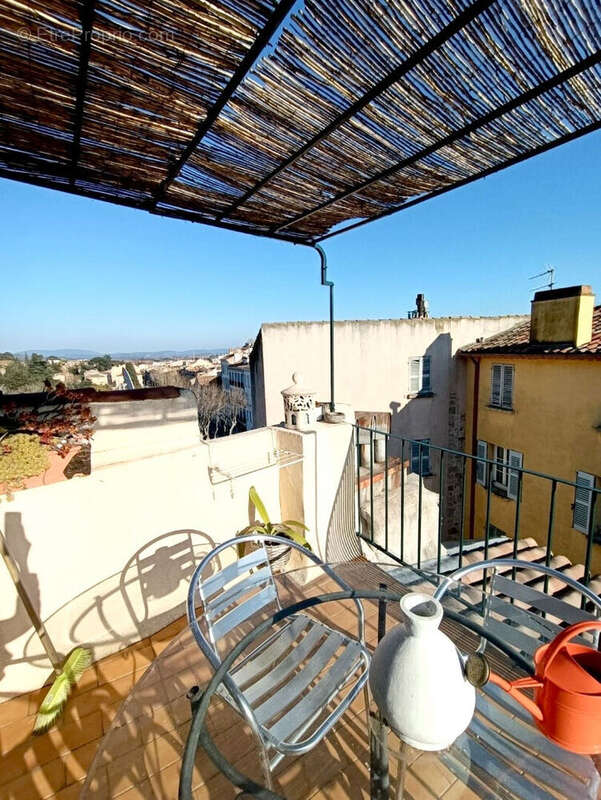 Appartement à HYERES