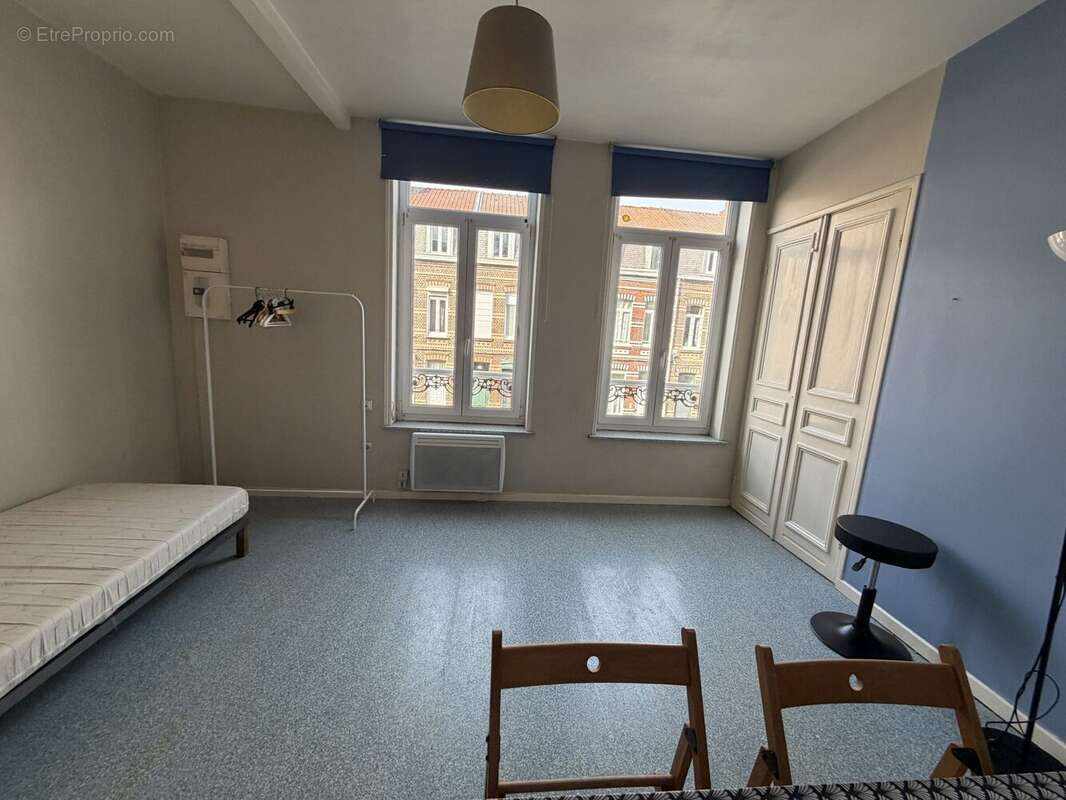 1 er coté rue - Appartement à LILLE