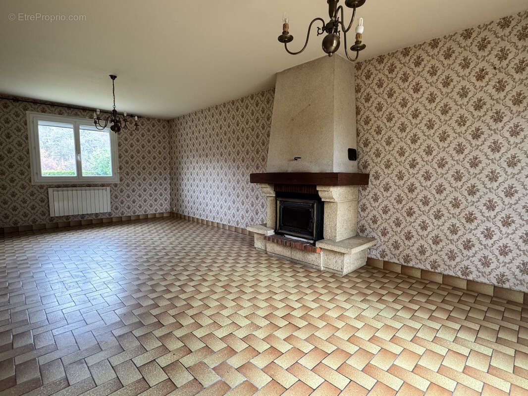 Maison à CHAMBEUGLE