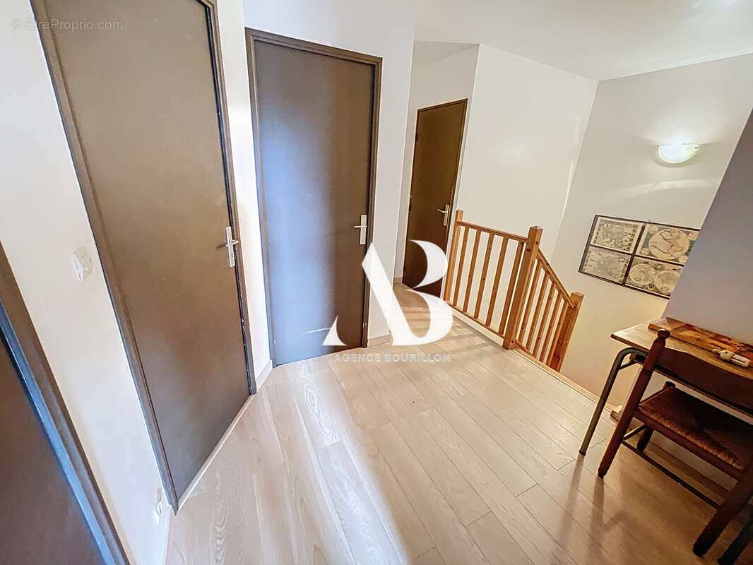 Maison à VERNEUIL-L'ETANG