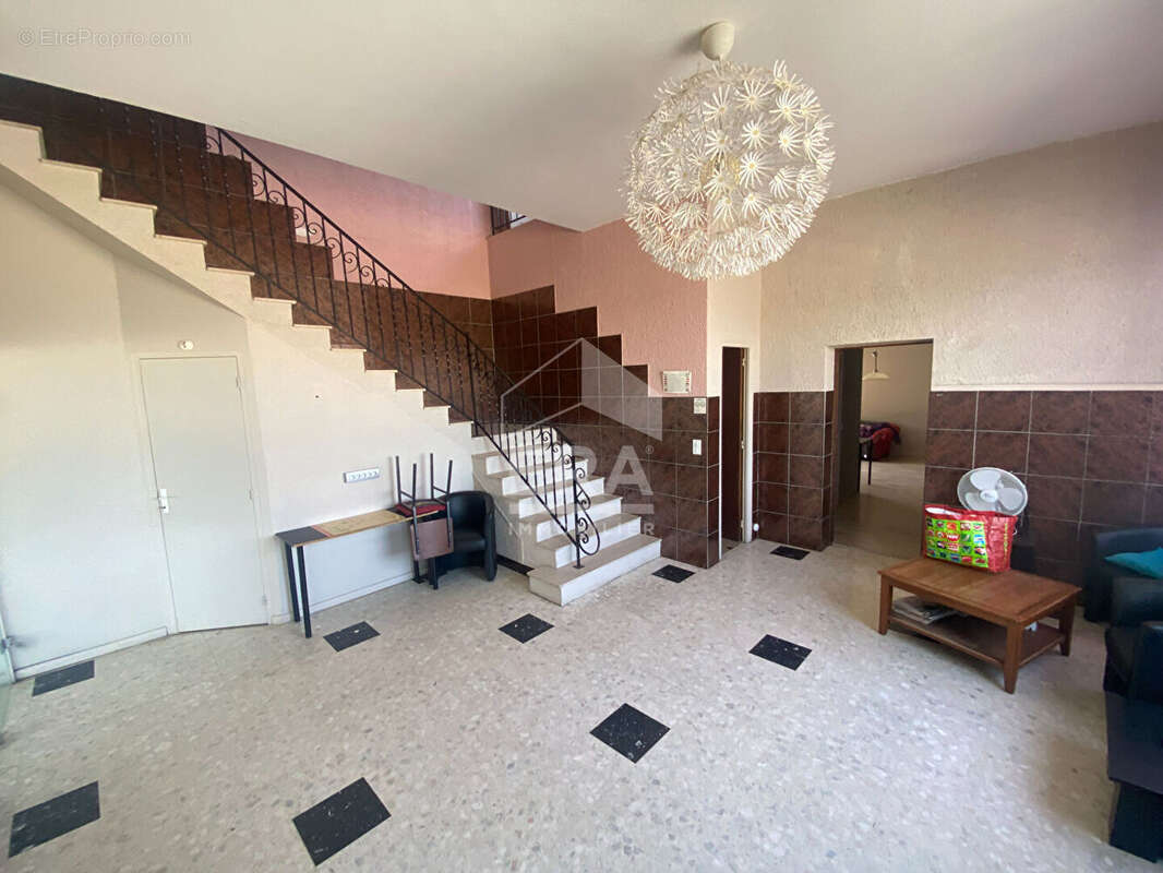 Local commercial 713m² à champigny - photo 2