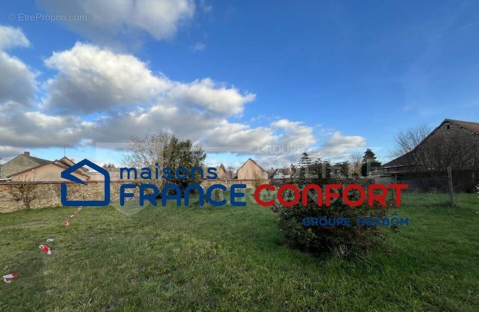 Terrain à PACY-SUR-EURE