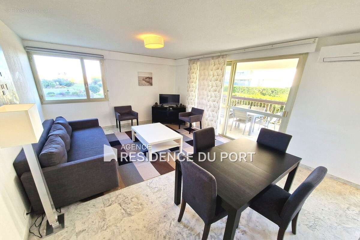 Appartement à MANDELIEU-LA-NAPOULE