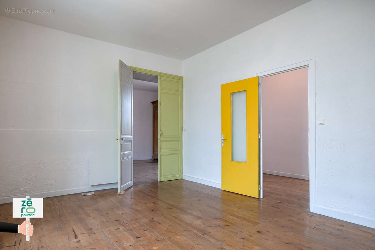 Maison à CHAMPAGNE-LES-MARAIS