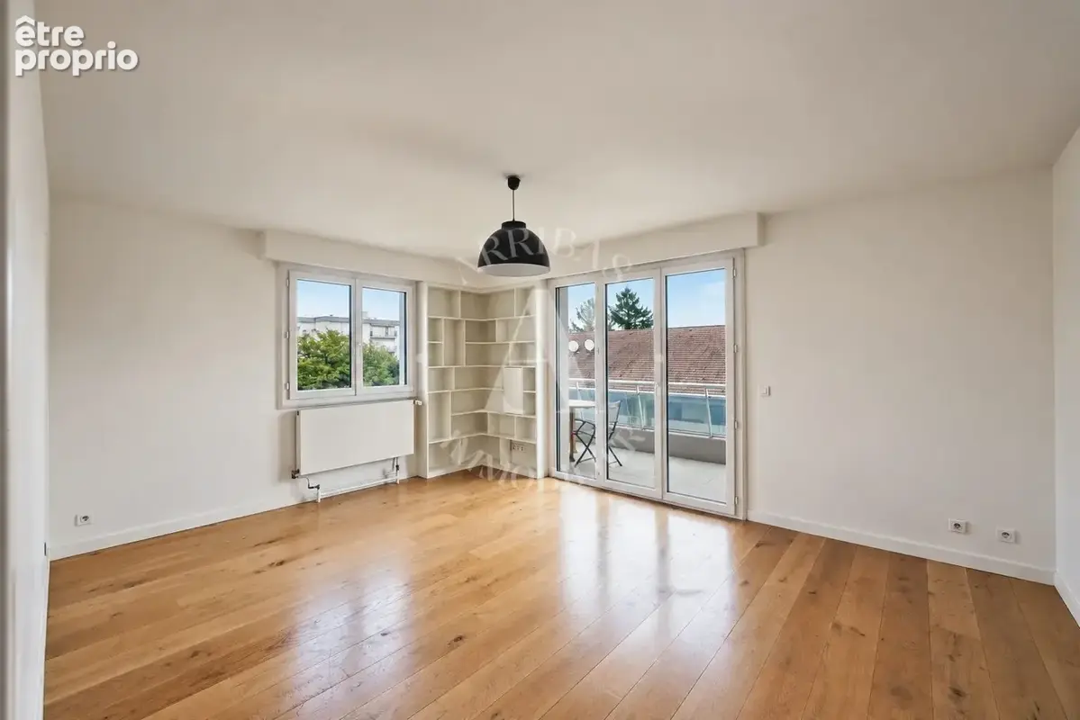 Appartement 3 pièces 75 m² à vendre à Ferney-Voltaire (01210) - photo 1