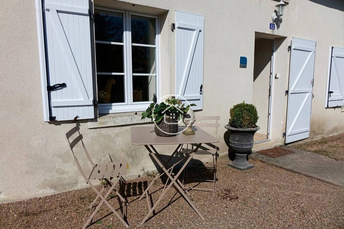 Maison à SAINT-DYE-SUR-LOIRE