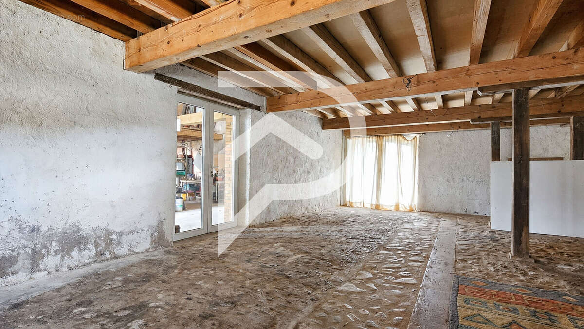 Maison à PAYRIN-AUGMONTEL