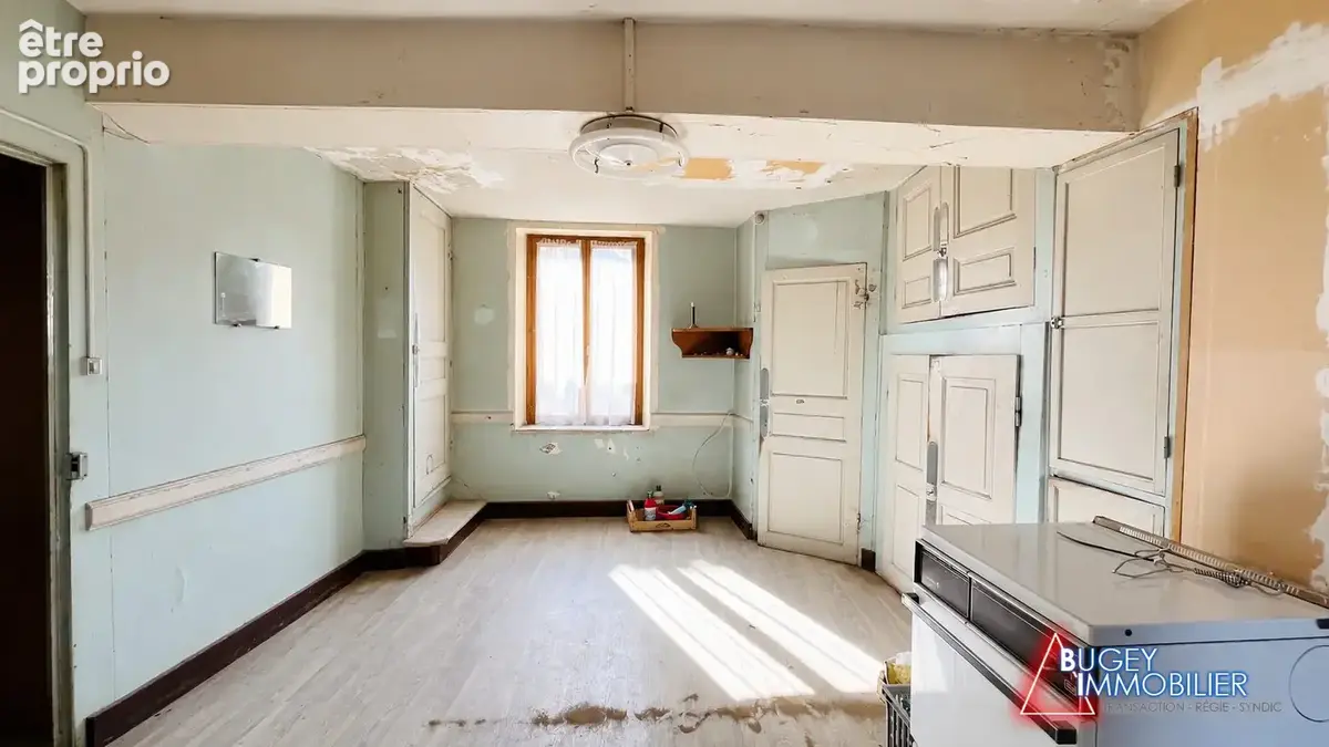 Maison 161 m² à Amberieu-En-Bugey  - photo 3