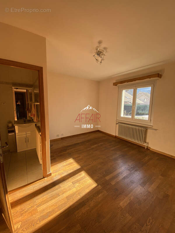 Appartement t4 dans maison proches commodités - 74240 gaillard - photo 5