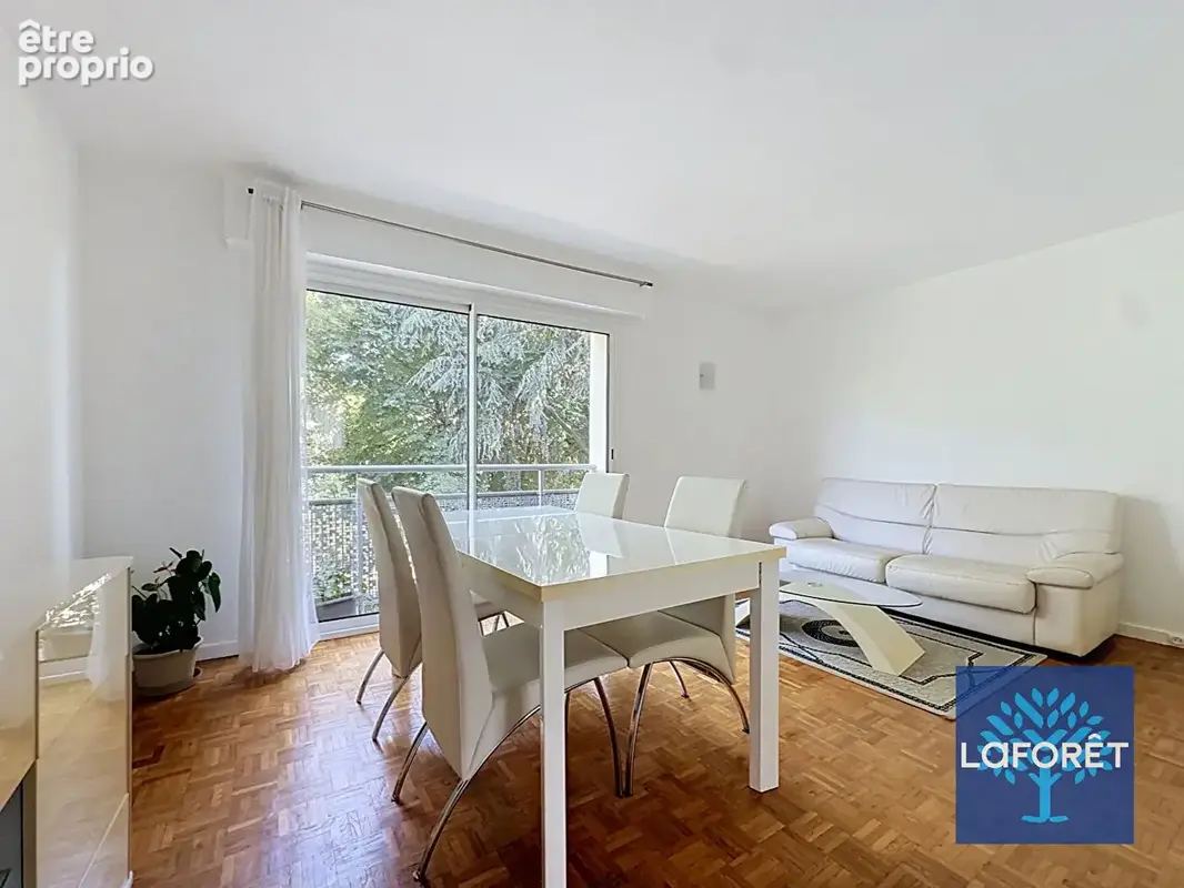 Appartement à CHILLY-MAZARIN