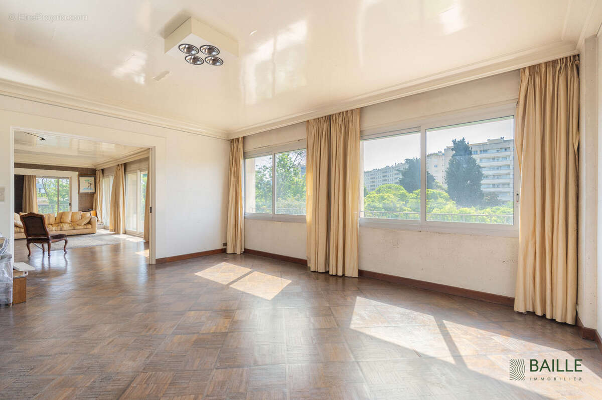 Appartement à MARSEILLE-8E