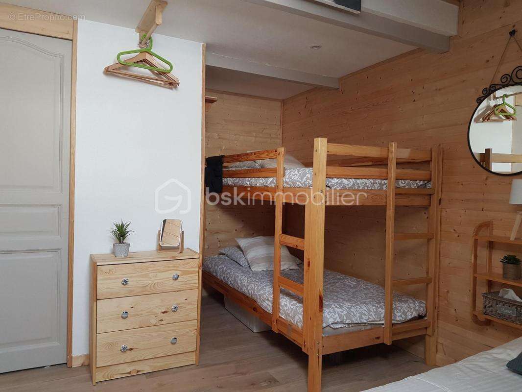 Appartement à COLMARS