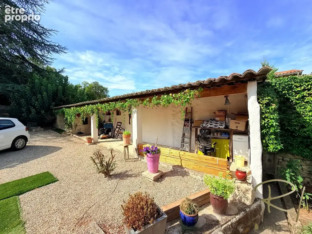 Ensemble immobilier au coeur du village de Barjac - photo 16