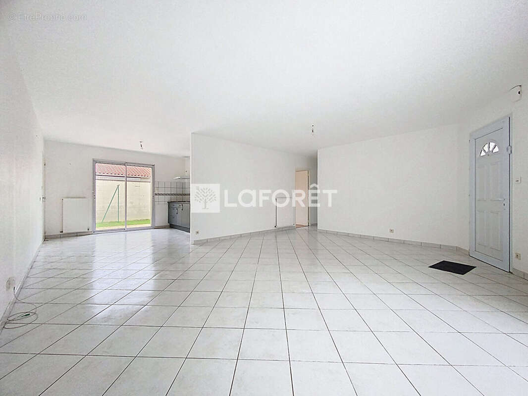 Maison à SAINT-LEGER-SOUS-CHOLET